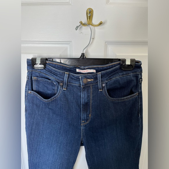 Women’s Levi 721 HS Skinny Jean - Picture 4 of 6